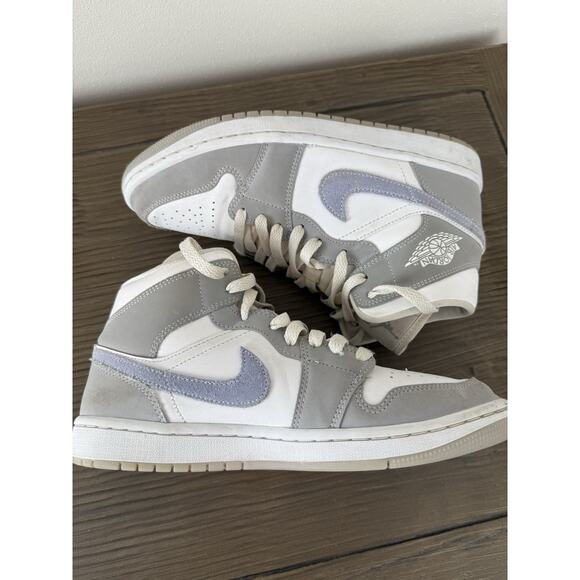 Jordan 1 Mid Wolf Grey Aluminum White/Multicolor (BQ6472-105) Women’s Sz 8 - Picture 5 of 8